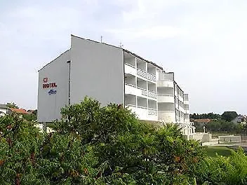 Alba Hotel Pakostane 2*,  Croatia